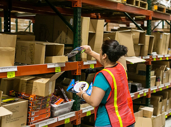 order picker working on flow rack system