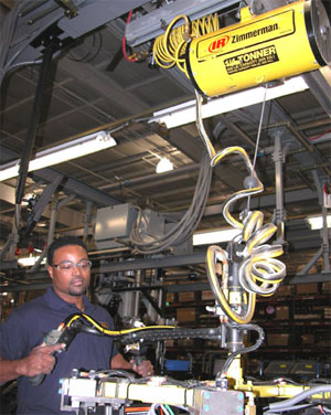 ergonomic balancer in a manufacturing operation