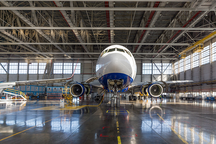 Maintenance hangar for passenger airliners